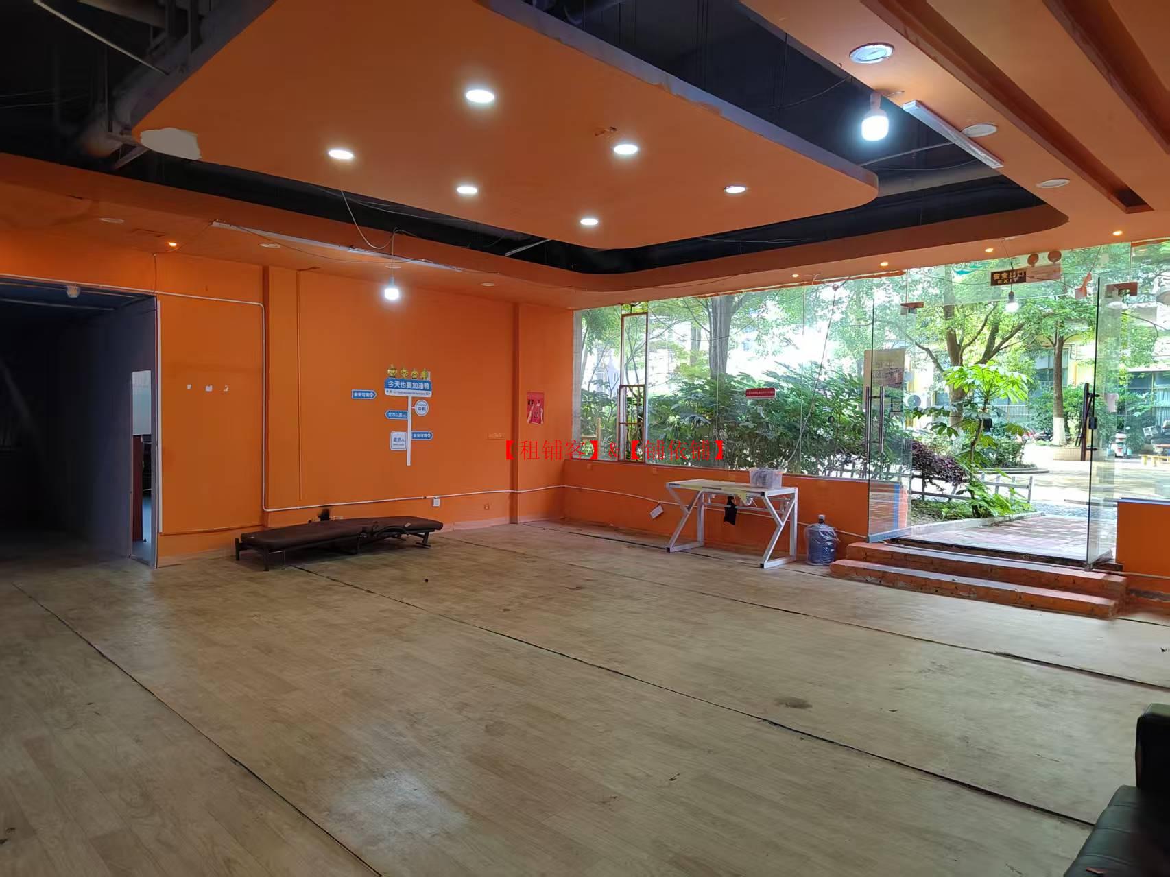 小河转盘260平带装修门面出租